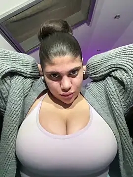 MinaKhalina online show from February 13, 5:35 pm