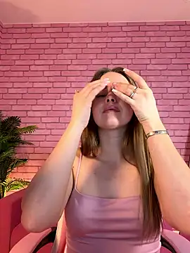 MayaFlorens online show from January 19, 1:42 am