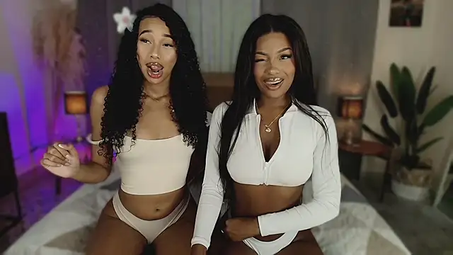 KaryMooon online show from February 8, 8:39 pm