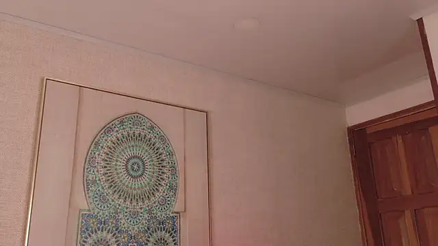 Snapshot of Maya_house chatting on June 20, 4:17 am Maya house online show from June 20, 4:17 am