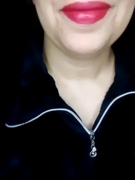 Naughty-Yousra online show from February 23, 8:48 am