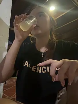 Carithooo online show from February 23, 11:38 pm