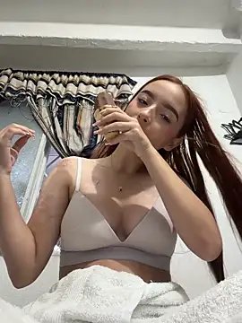 Carithooo online show from April 13, 10:58 pm