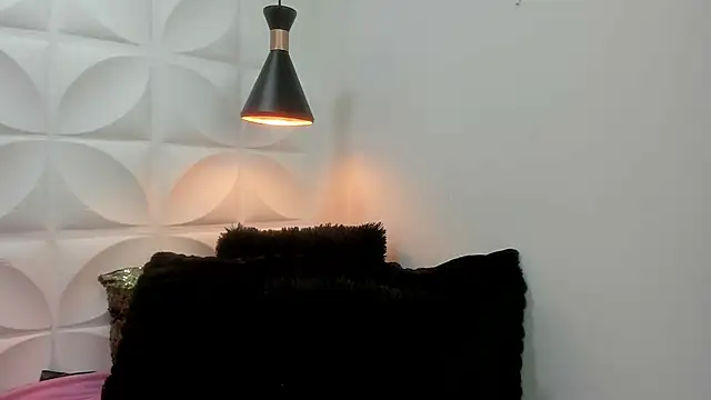 zaira skinny online show from March 25, 3:17 am