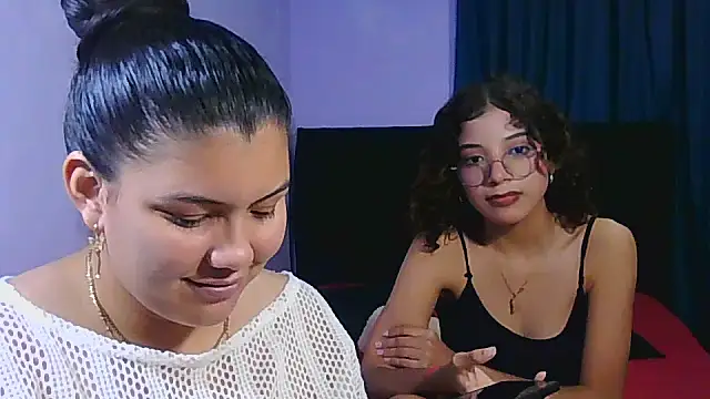 Helena-Paola online show from March 13, 11:54 pm