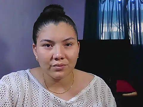 Helena-Paola online show from April 7, 8:54 pm