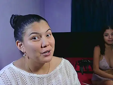 Helena-Paola online show from March 25, 3:17 am