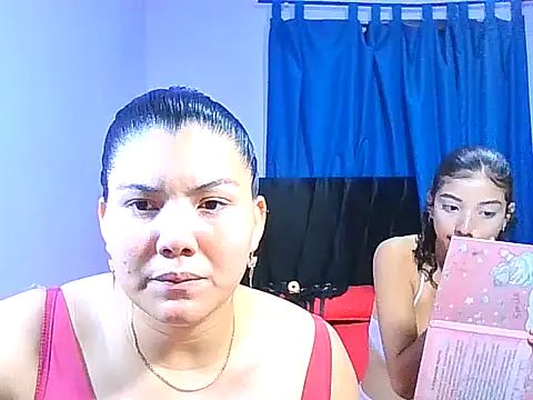 Helena-Paola online show from February 15, 11:58 pm
