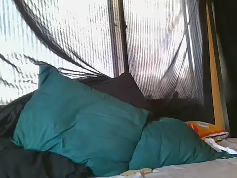 Snapshot of Andres1037 chatting on March 1, 5:13 pm Andres1037 online show from March 1, 5:13 pm