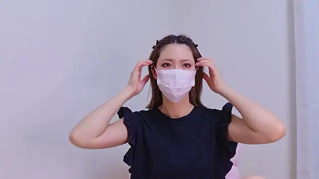 yumi0025 online show from June 18, 1:59 am