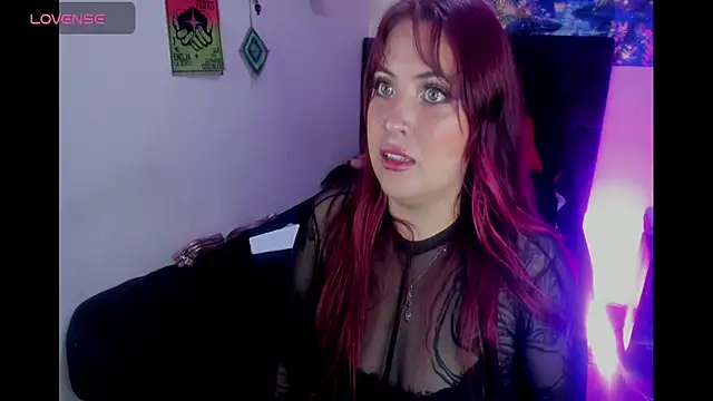 Snapshot of lunaa_rayy420 chatting on August 4, 6:34 pm lunaa rayy420 online show from August 4, 6:34 pm