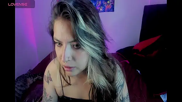 lunaa rayy420 online show from June 21, 5:35 am