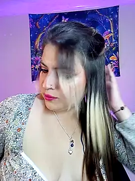 lunaa rayy420 online show from June 17, 12:43 am