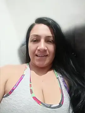 Snapshot of Katysaez chatting on May 21, 4:43 am Katysaez online show from May 21, 4:43 am