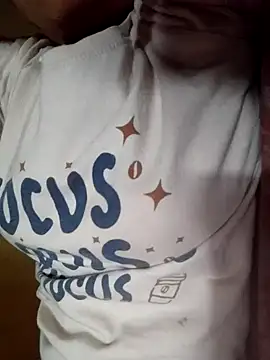 annugirl online show from March 1, 10:37 am