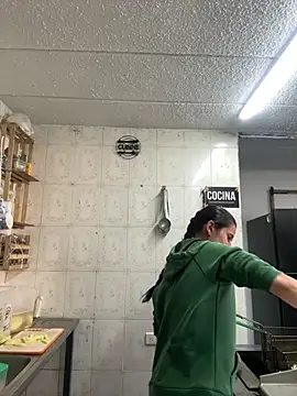 ketty Riley online show from February 9, 9:02 pm