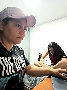 ketty Riley online show from February 8, 8:45 am