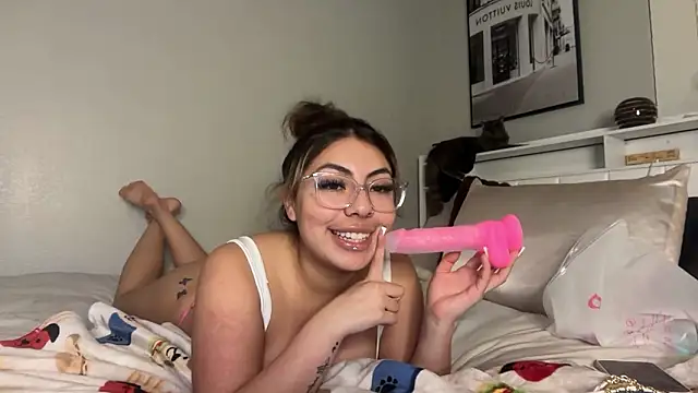 Snapshot of Lalaaxo chatting on March 3, 4:52 am Lalaaxo online show from March 3, 4:52 am