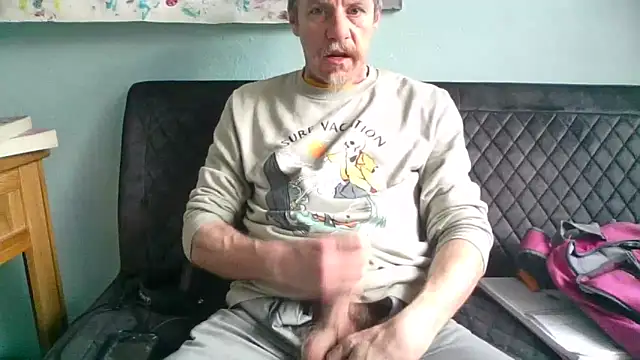 chiichii23 online show from March 12, 2:45 pm