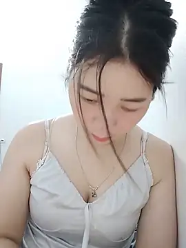 LoveLillyy69 online show from June 9, 1:50 am