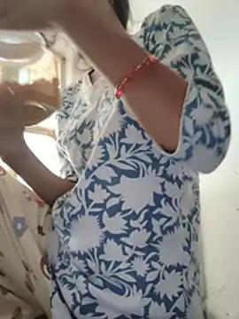 Cute-Natashaa online show from May 30, 8:42 am