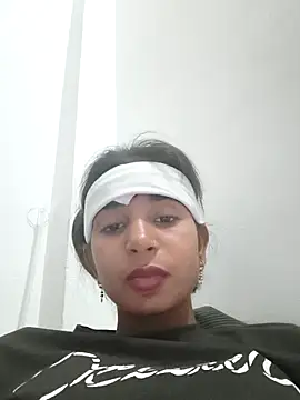 Cute-Natashaa online show from March 3, 4:36 pm