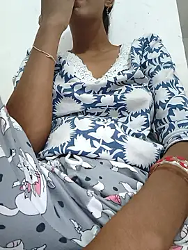 Cute-Natashaa online show from May 4, 12:08 pm