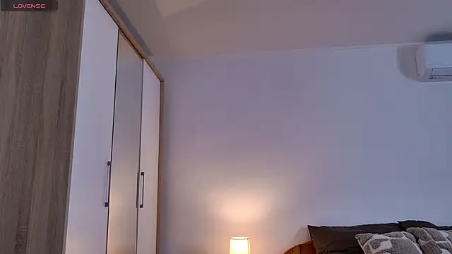 Snapshot of Miss_sindy11 chatting on June 26, 6:52 am Miss sindy11 online show from June 26, 6:52 am