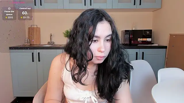 GiovannaAntonelli online show from March 26, 5:39 am