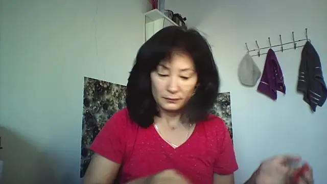 Snapshot of bella2322 chatting on February 15, 3:40 am bella2322 online show from February 15, 3:40 am