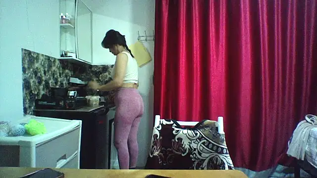 bella2322 online show from April 17, 4:10 pm