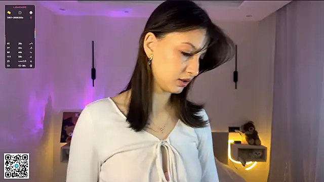 LouiseChavez online show from February 28, 8:14 am