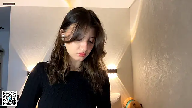 LouiseChavez online show from March 22, 8:05 am