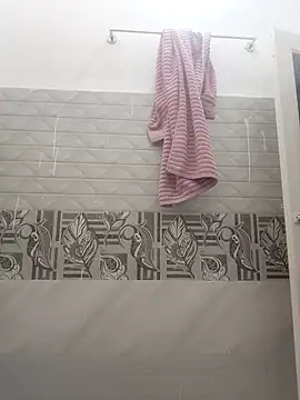 Hot-Tinaa online show from March 30, 6:04 am