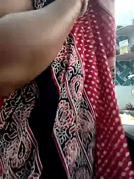 Hot-Tinaa online show from April 18, 3:42 am