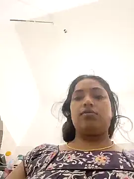 Hot-Tinaa online show from March 28, 2:45 am