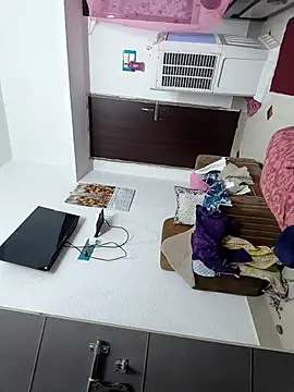 Hot-Tinaa online show from April 9, 12:56 am