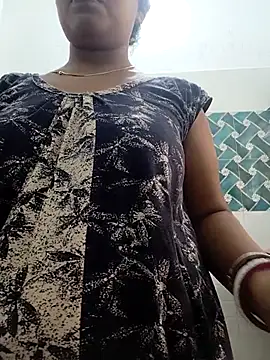 Snapshot of Hot-Tinaa chatting on April 25, 3:53 am Hot-Tinaa online show from April 25, 3:53 am