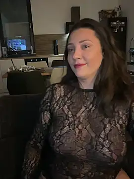 Snapshot of 21tweetypie21 chatting on February 5, 3:02 am 21tweetypie21 online show from February 5, 3:02 am