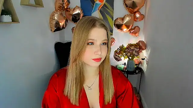 Snapshot of SweetDaylight chatting on February 2, 7:46 pm SweetDaylight online show from February 2, 7:46 pm