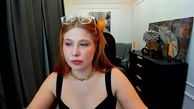 Snapshot of SweetDaylight chatting on May 8, 7:50 pm SweetDaylight online show from May 8, 7:50 pm