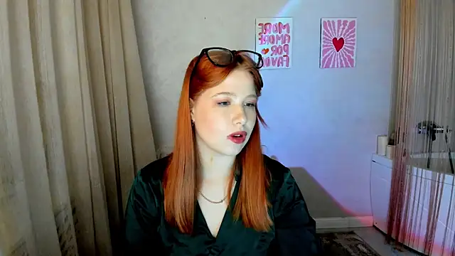 Snapshot of SweetDaylight chatting on February 25, 9:36 pm SweetDaylight online show from February 25, 9:36 pm