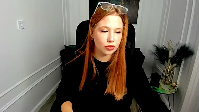 Snapshot of SweetDaylight chatting on June 18, 7:41 pm SweetDaylight online show from June 18, 7:41 pm