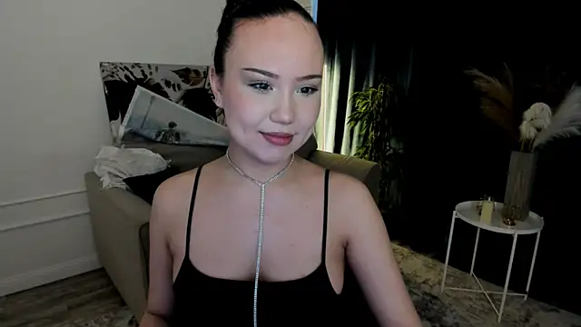 GlowMe online show from April 5, 11:39 am