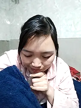 Snapshot of lia-coy chatting on February 21, 11:34 am lia-coy online show from February 21, 11:34 am