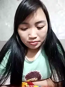 Snapshot of lia-coy chatting on February 6, 11:06 am lia-coy online show from February 6, 11:06 am