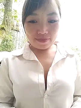 lia-coy online show from April 16, 12:00 am