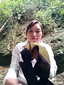 lia-coy online show from March 27, 8:37 am