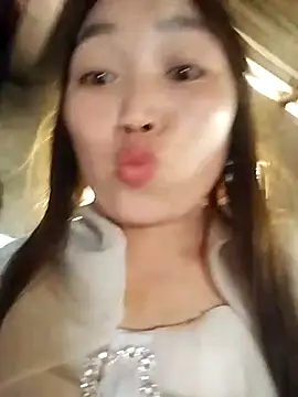 lia-coy online show from March 24, 4:45 am