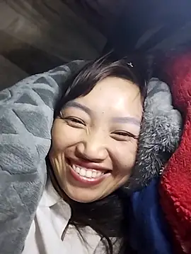 lia-coy online show from March 14, 1:33 am